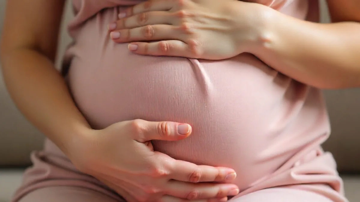 গর্ভাবস্থায় সাদা স্রাব ও পানি ভাঙ্গার পার্থক্য